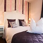 Hotel Restaurant Verger Des Chateaux, Route Des Vins Haut-koenigsbourg 3*