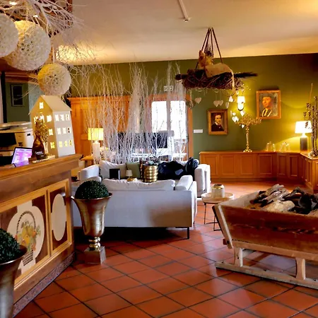 Hotel Restaurant Le Verger Des Châteaux, The Originals Relais