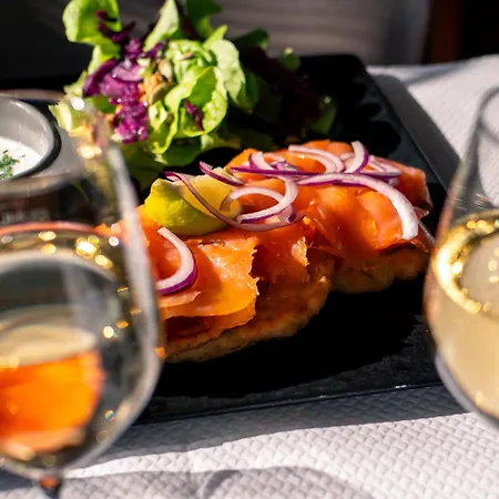 Restaurant Le Verger Des Châteaux, The Originals Relais