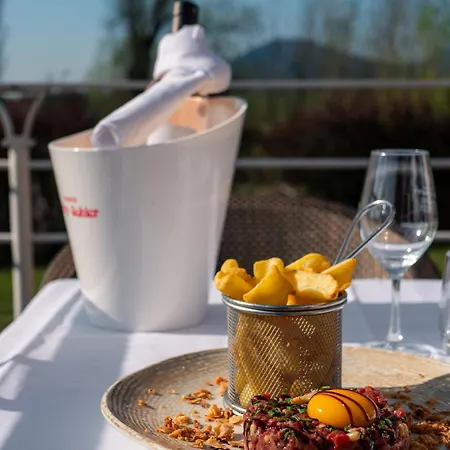 Restaurant Verger Des Chateaux, Route Des Vins Haut-koenigsbourg 3* Dieffenthal