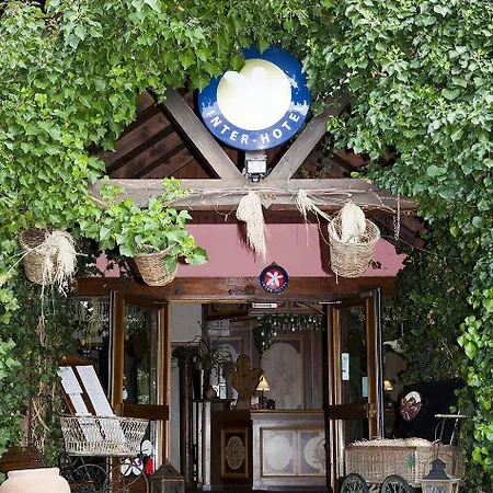 Restaurant Le Verger Des Châteaux, The Originals Relais 3*