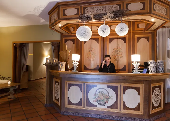 Restaurant Verger Des Chateaux, Route Des Vins Haut-koenigsbourg Hotel 3*